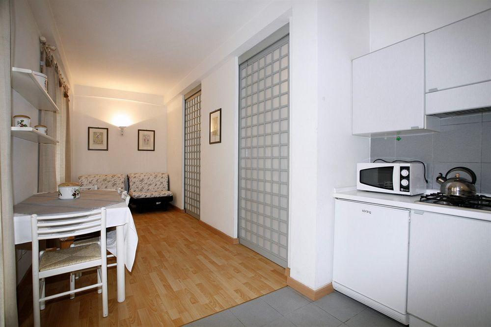 Residence Alba Colombare Di Sirmione Екстер'єр фото