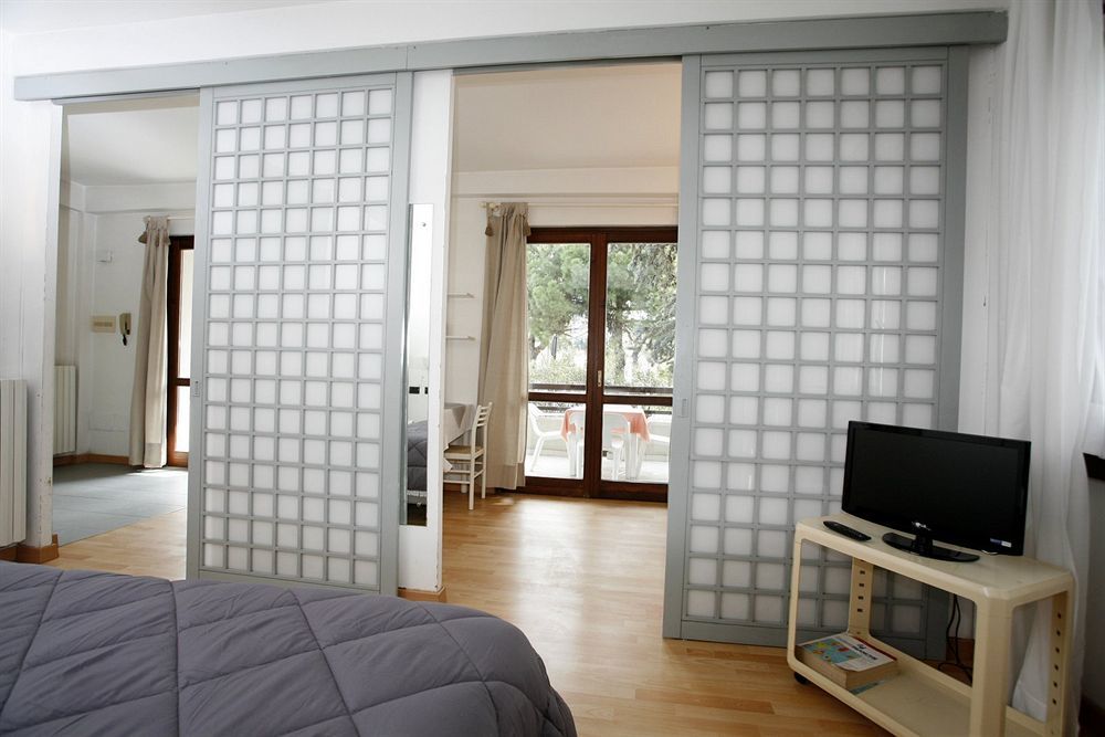 Residence Alba Colombare Di Sirmione Екстер'єр фото