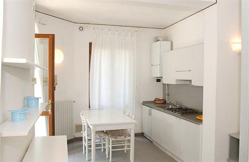 Residence Alba Colombare Di Sirmione Екстер'єр фото