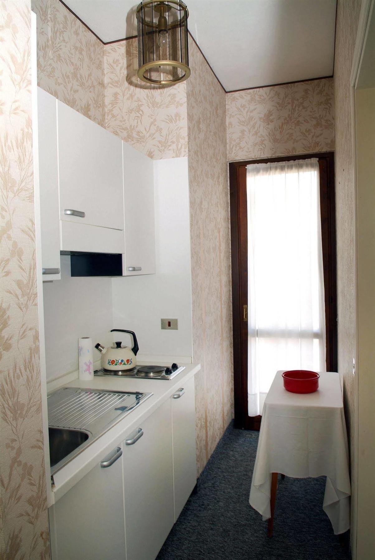 Residence Alba Colombare Di Sirmione Екстер'єр фото