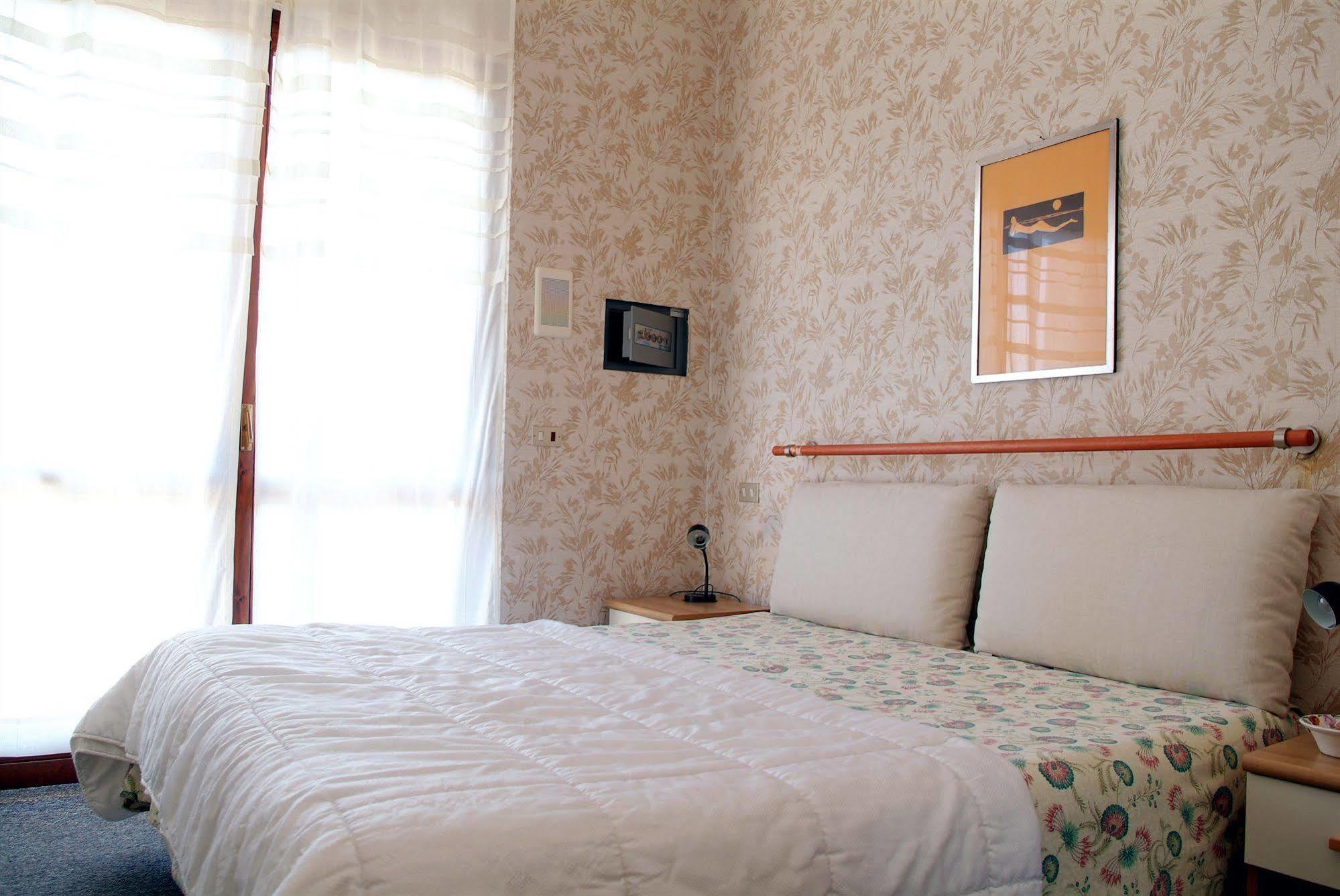 Residence Alba Colombare Di Sirmione Екстер'єр фото
